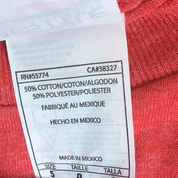 Activewear T-shirt- Size small - brand new and excellent quality - Picture 3 of 7